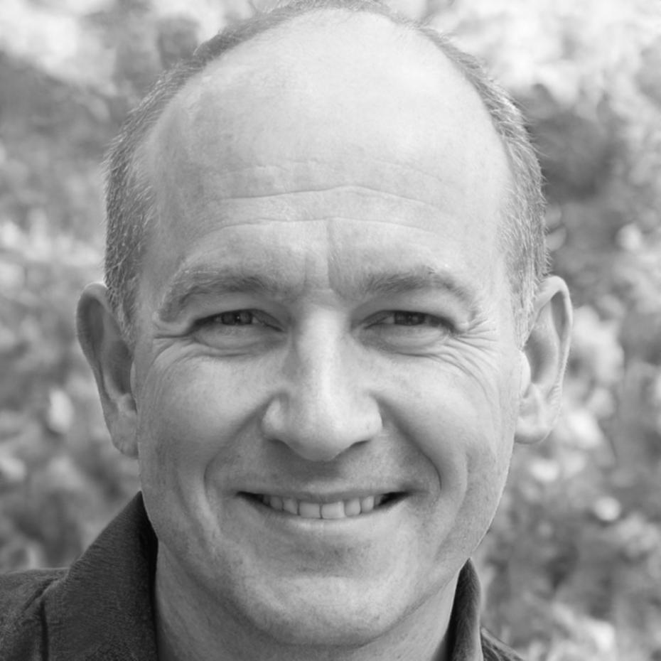 Carlos Mendoza, fundador de TechFlow